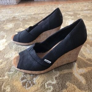 TOMS Black Cork Wedge Peep Toe Shoes Sz 8